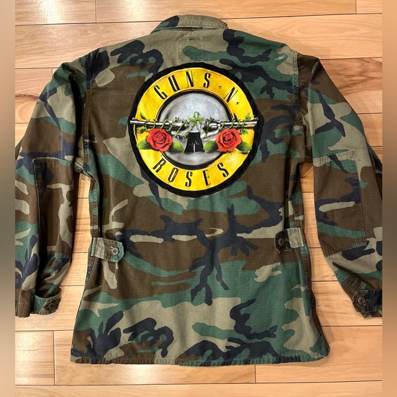 CAMO/ MILITARY JACKET/ TOP-ON BACK—MILITARY WITH STUDS—CUSTOM-OVERSIZED —COOL 🔥 - Picture 7 of 16